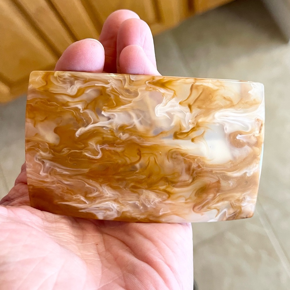 Gorgeous Anthropologie Cellulose Acetate Barrette – Honey Marble Hair Clip!